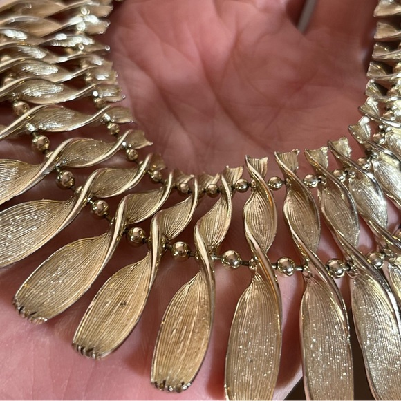 Lisner Vintage 1940 50 Art deco Gold Thick wide Heavy Cleopatra choker Necklace - Picture 6 of 16